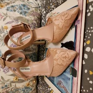 Cute pink heels 👠